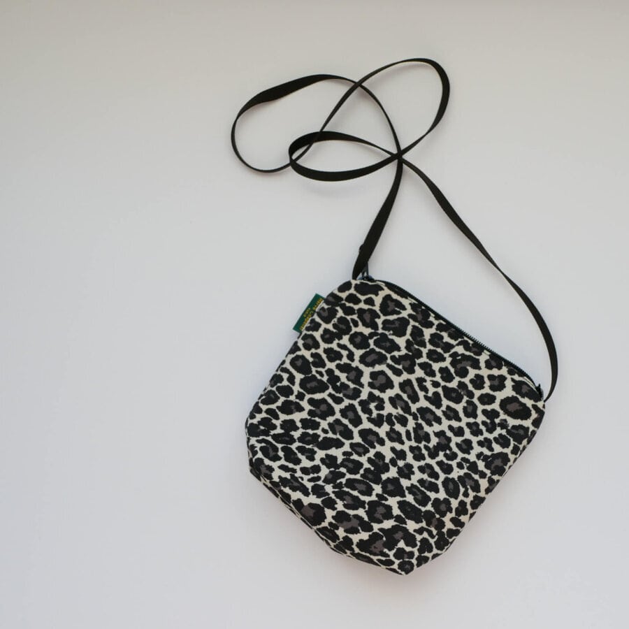 新年のお買い物♡エルベシャプリエの縦長ミニポシェット | LEE