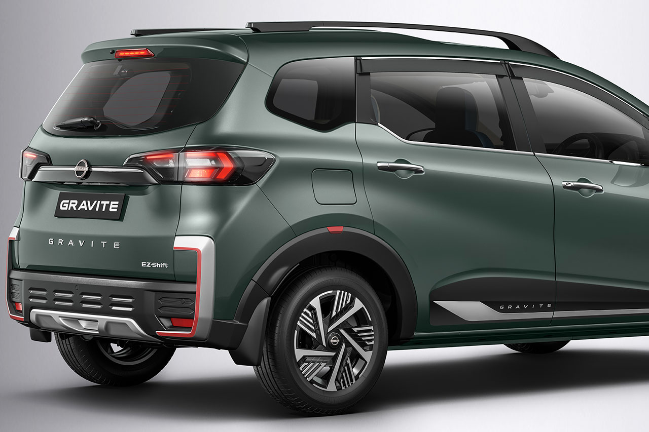 出た!「ハコスカGT-R」の「ハイリフト」! リアは「ピックアップ」で