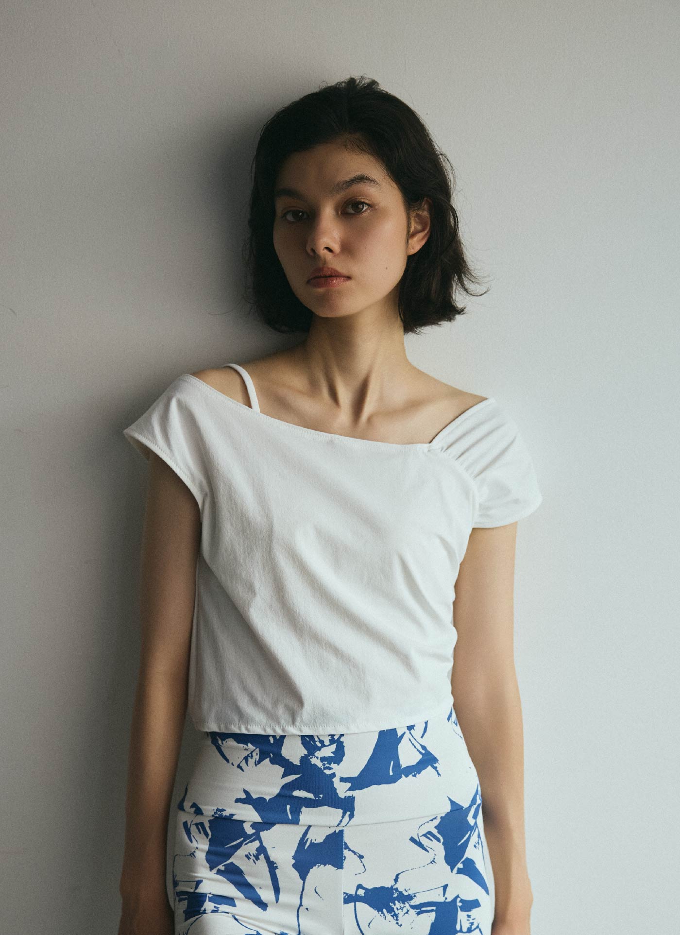 Asymmetry cup in top NO.LLM25003 | ITEM | Lina la mer