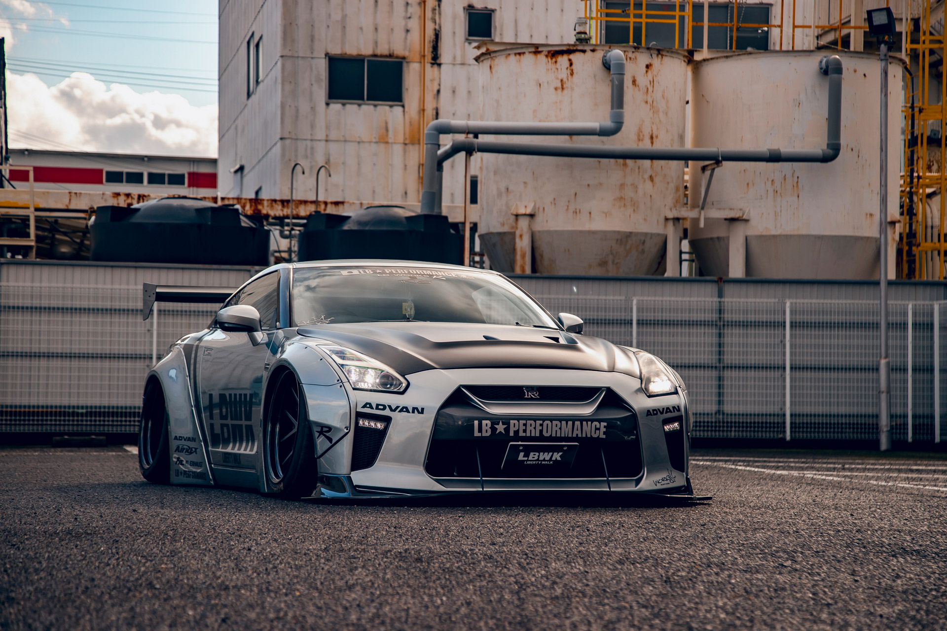 LB-WORKS NISSAN R35 GT-R type1.5 ver.3 - LIBERTY WALK | リバティー