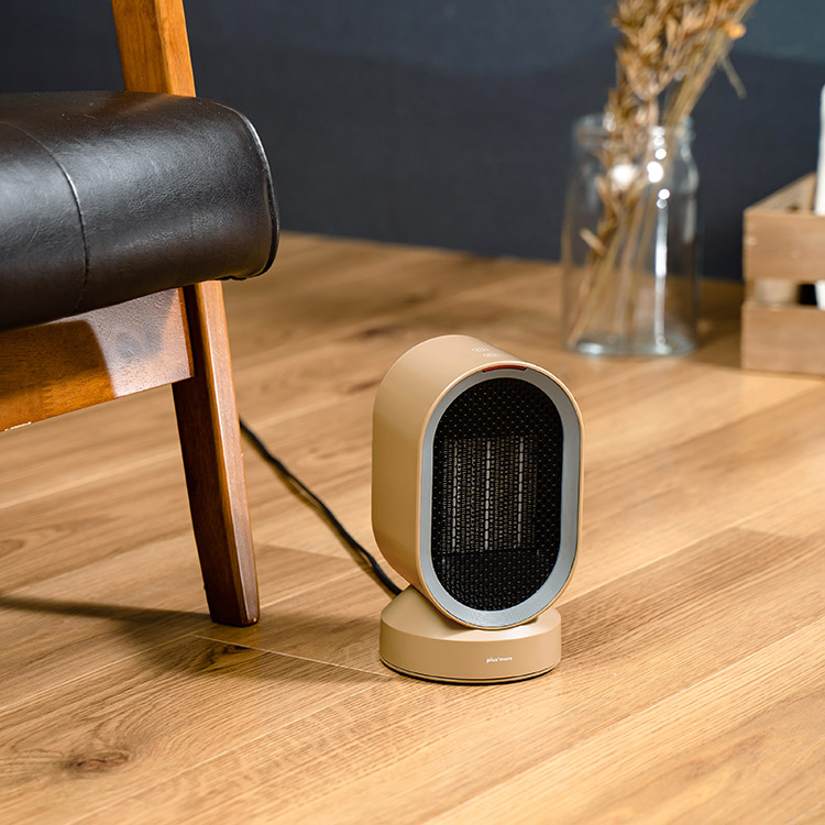 首振り機能付 セラミックヒーター&ファン MO-WA004 | plusmore(プラスモア)