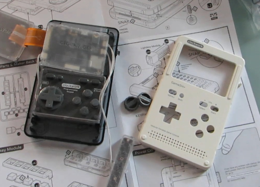 Gameshell modular DIY handheld game console: unboxing, assembly