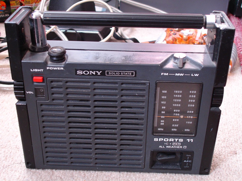 動作品]SONY ICF-111 Sports11 ポータブルラジオ ICF-111 Sports11