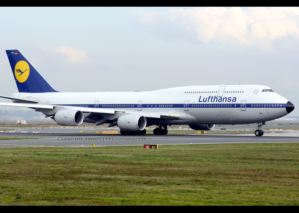 航空機・ヘリコプター Lufthansa B747-8i D-ABYT Retro 航空機