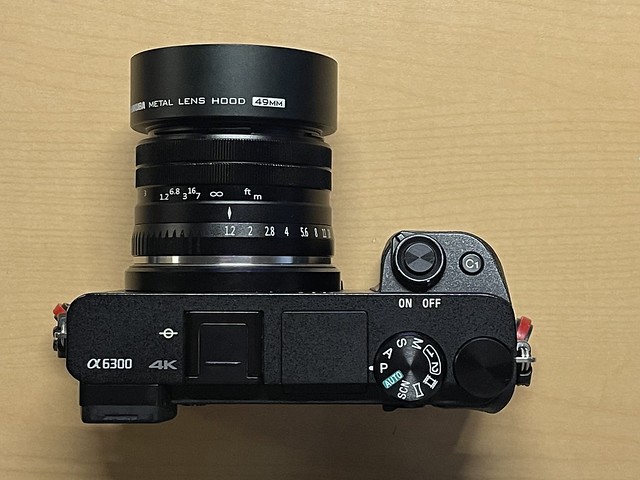 APS-C Eマウント用中華レンズNeewer 35mm F1.2レンズ購入 - saburahuの