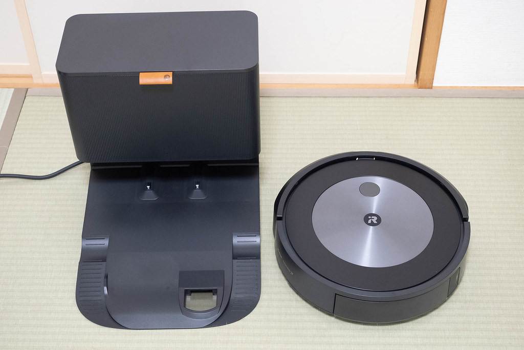 ルンバの最新モデル「ルンバj7+」自宅設置もカンタンだぞ！ - むねさだ