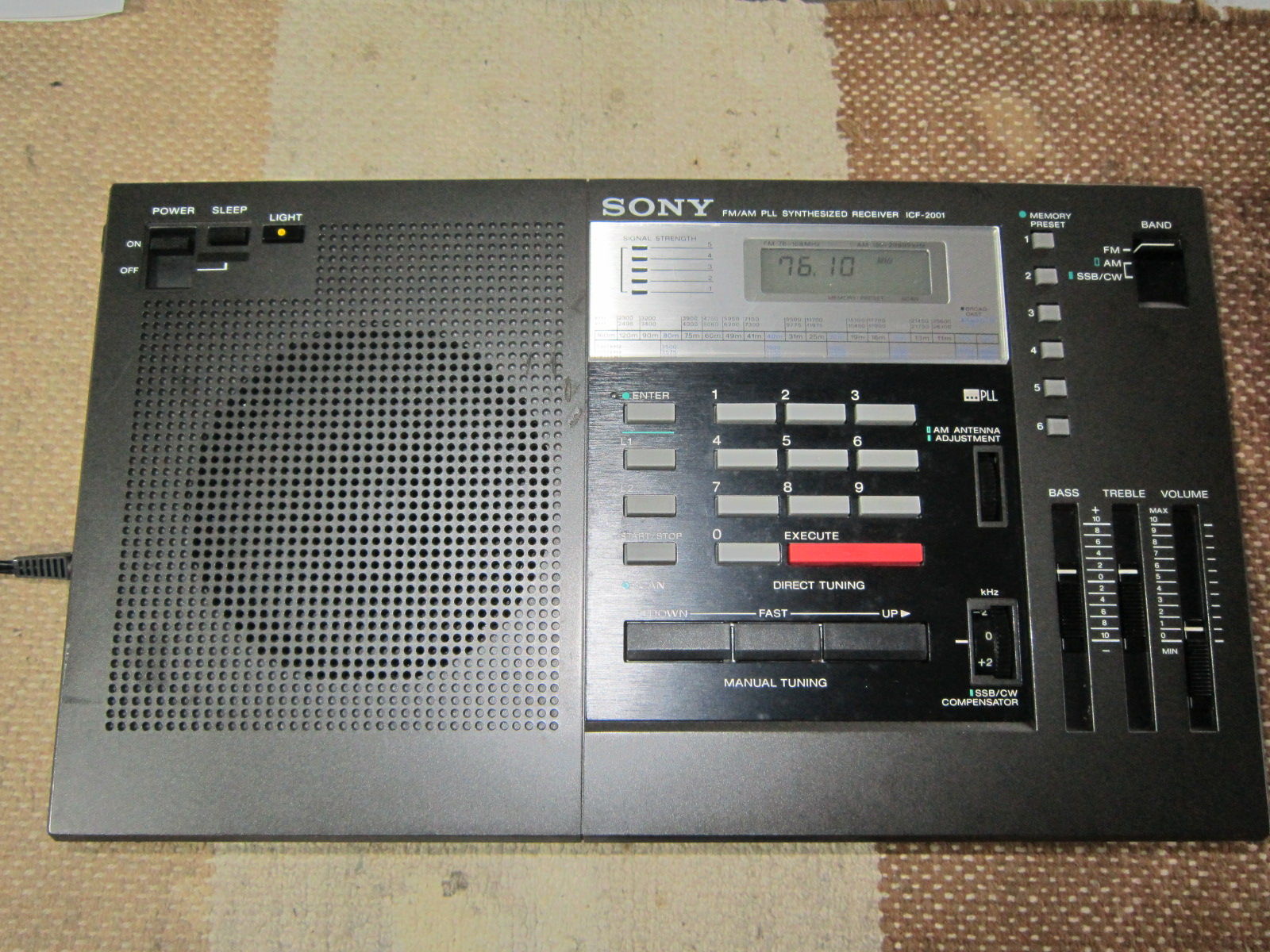 ICF-2001を開けたら。 : 田 舎 の 少 年 （jyagonowarashi）