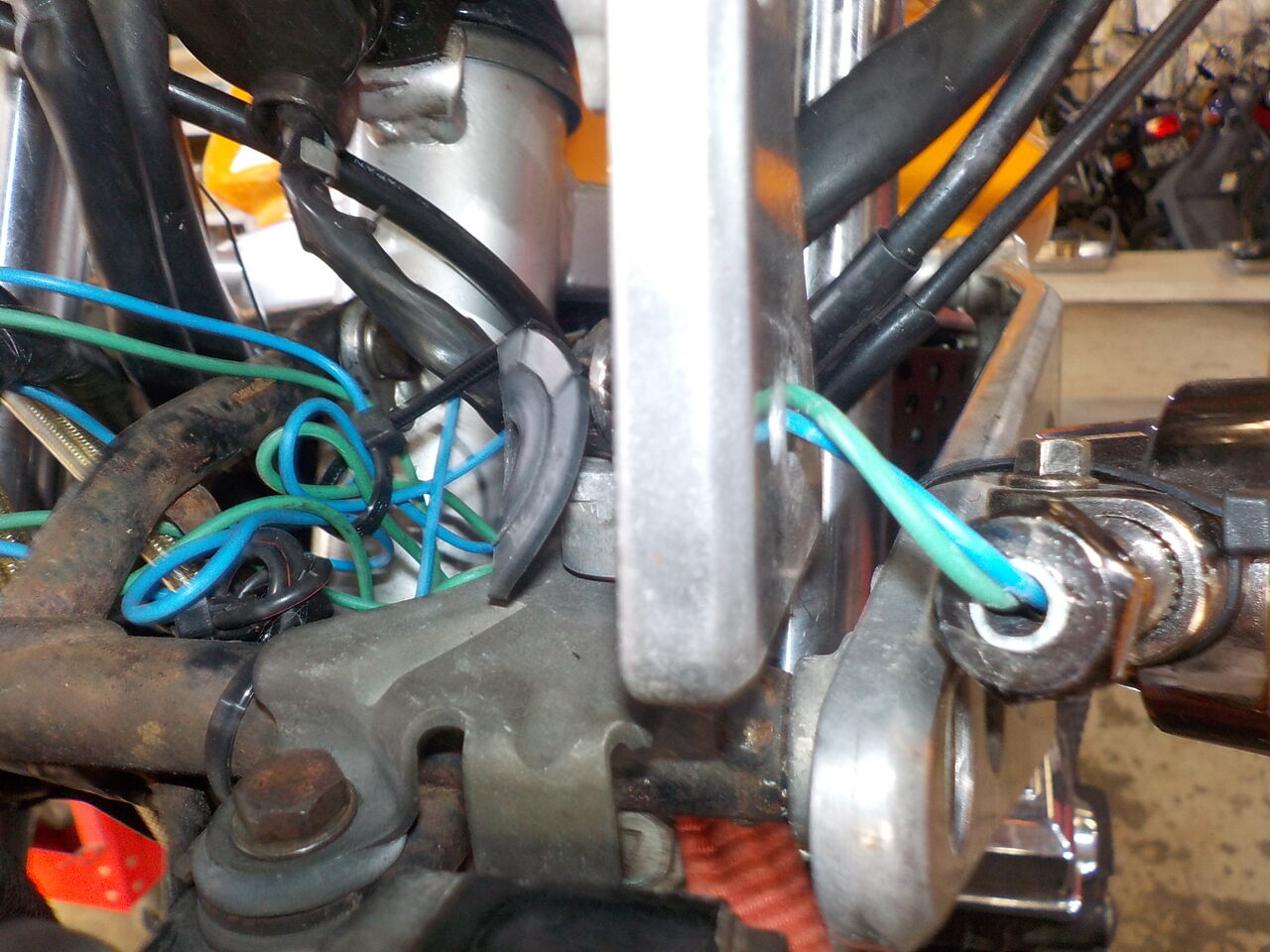 CBR400F 電装系 ウインカー 配線 修正 NC17 '84 : MC Craft