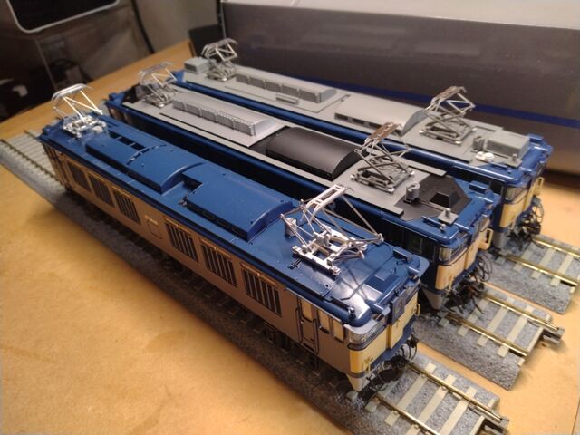 HOゲージ EF64 0番台と1000番台 : クローゼットの中の鉄道模型