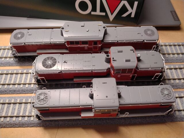 トラムウェイ HO DD13 ディーゼル機関車その他 : クローゼットの中の