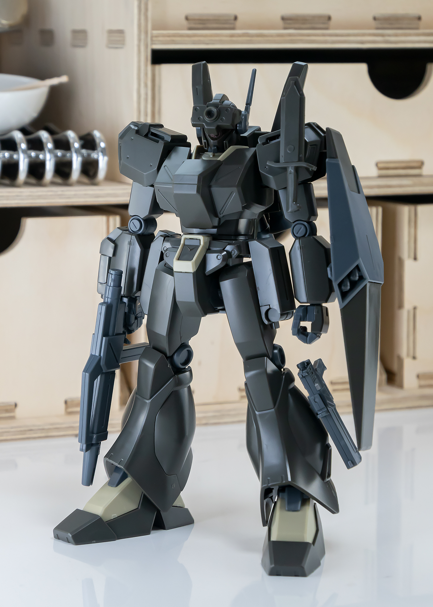 HGUC ジェガン（エコーズ仕様）コンロイ機 製作1/仮組み : ずっと