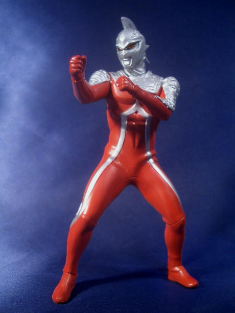 狙われた街～バンダイ HDSウルトラセブン 異世界の来訪者編～ : な