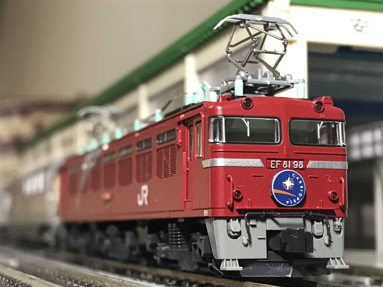 KATO EF81 北斗星色 特急寝台客車5輌付き KATO EF81 北斗星色 特急寝台