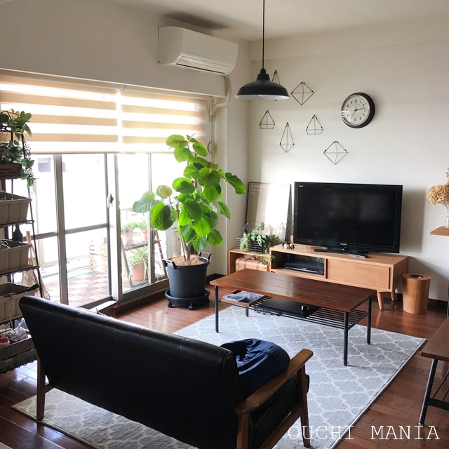 リビングに新しいラグ、フワフワで最高です♪ : おうちマニア Powered