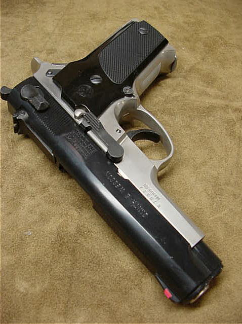 太陽にほえろ!」S&W M59ドックカスタム : 昭和刑事銃博物館