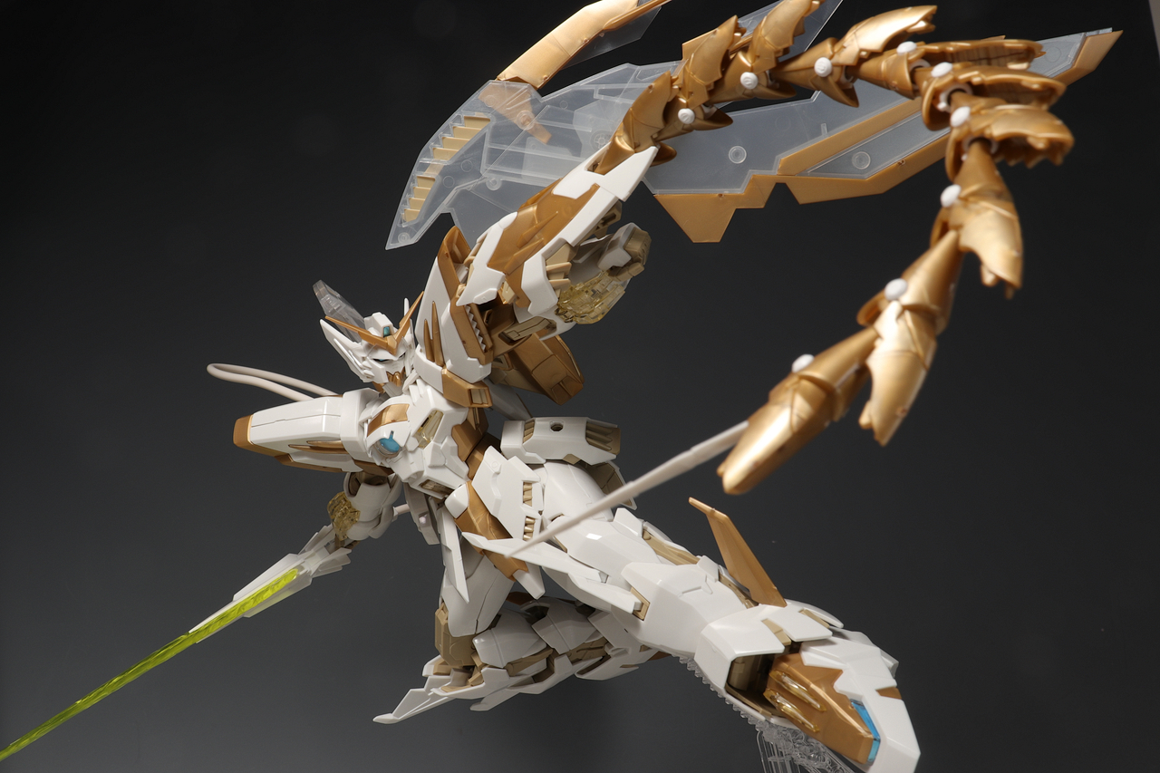MG ガンダムエピオンEW ［CROSS CONTRAST COLORS / CLEAR WHITE