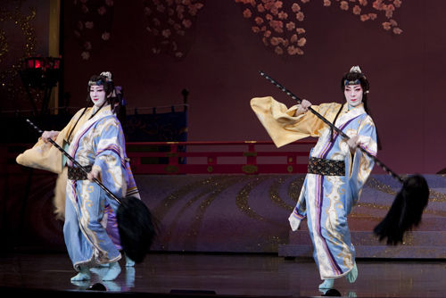 星組公演フォト・レビュー『宝塚 花の踊り絵巻ー秋の踊りー』 : 宝塚