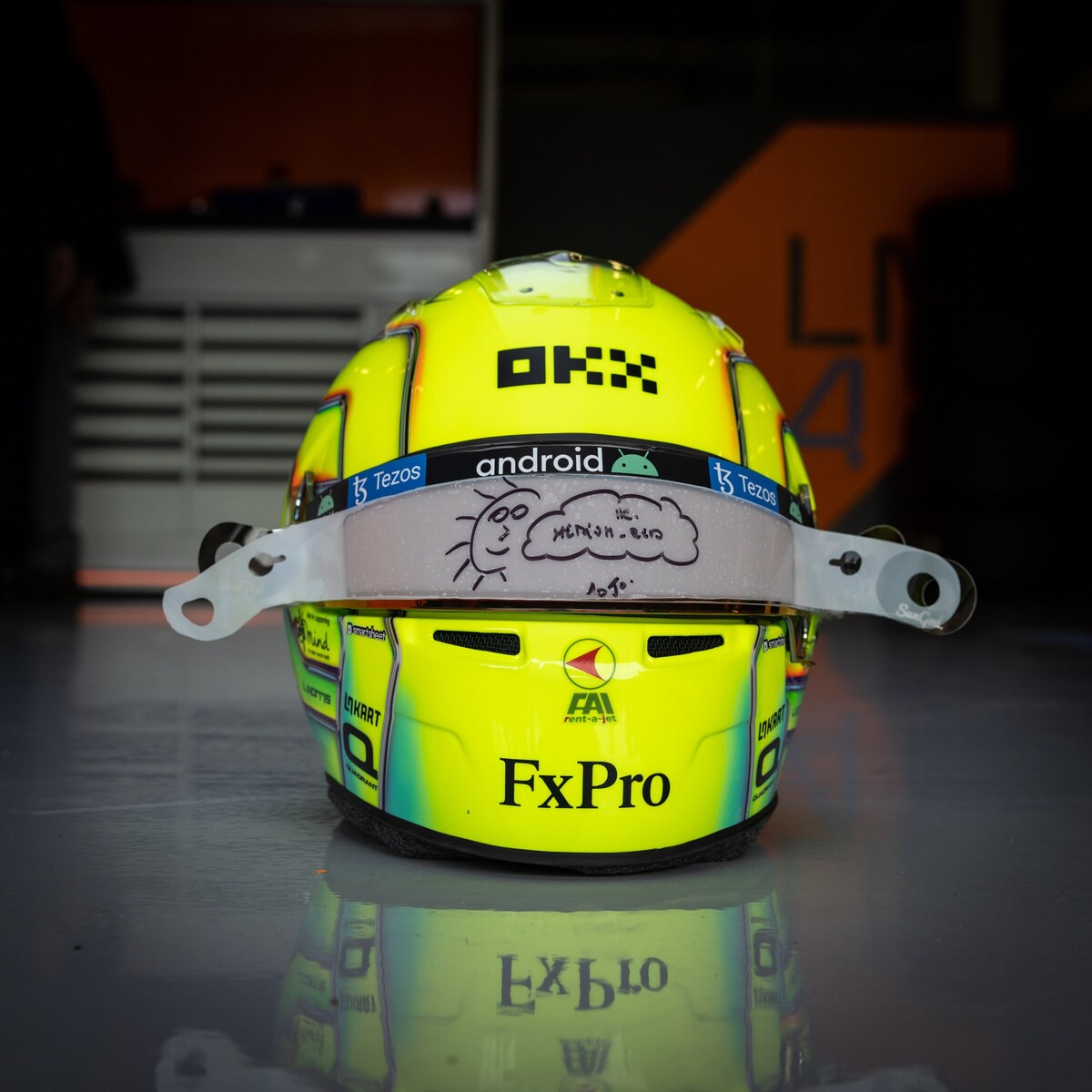 ランド・ノリス、イギリス仕様のヘルメット : F1通信jp