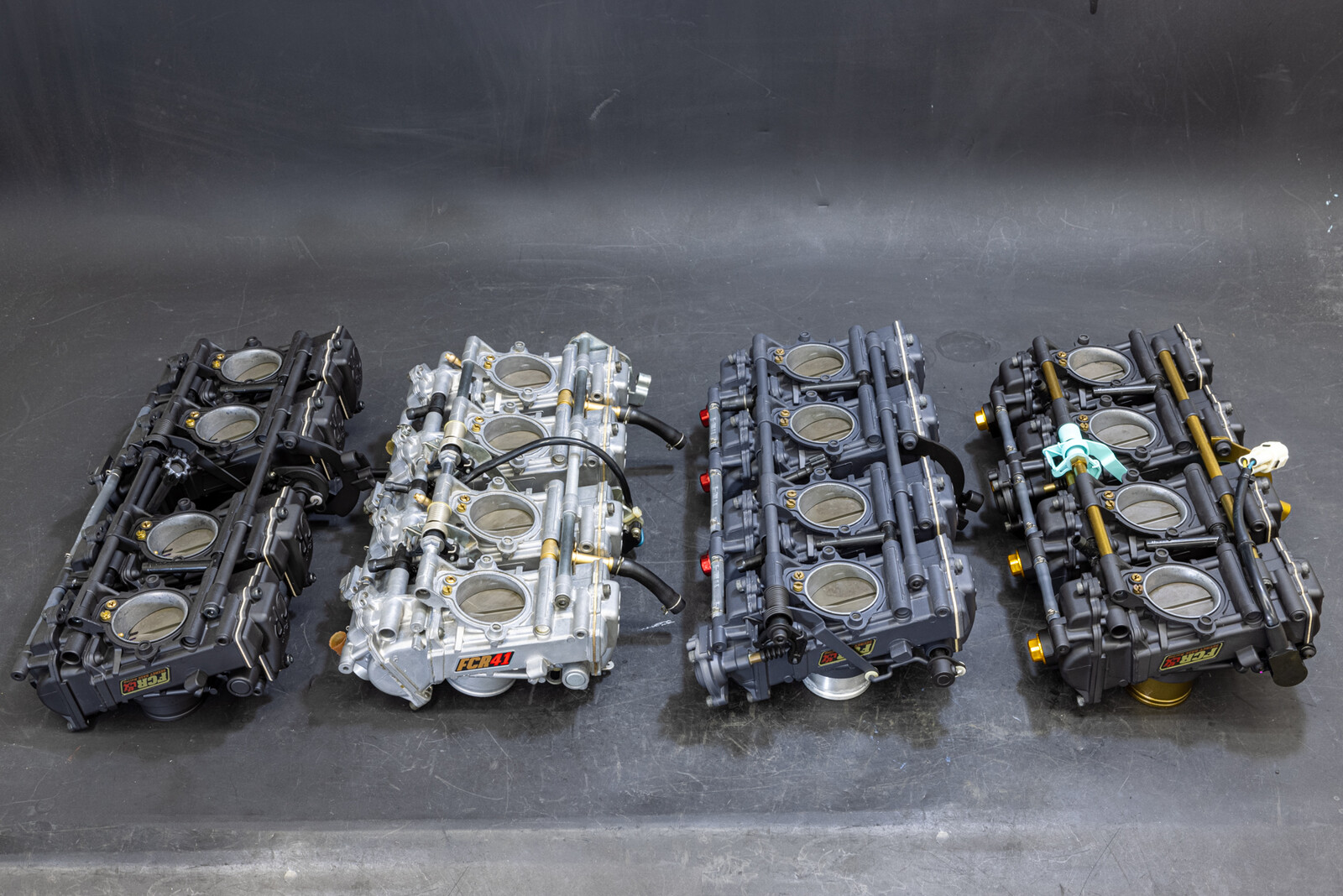 FCRキャブレターのご先祖様救済 : SECRET BASE RACING