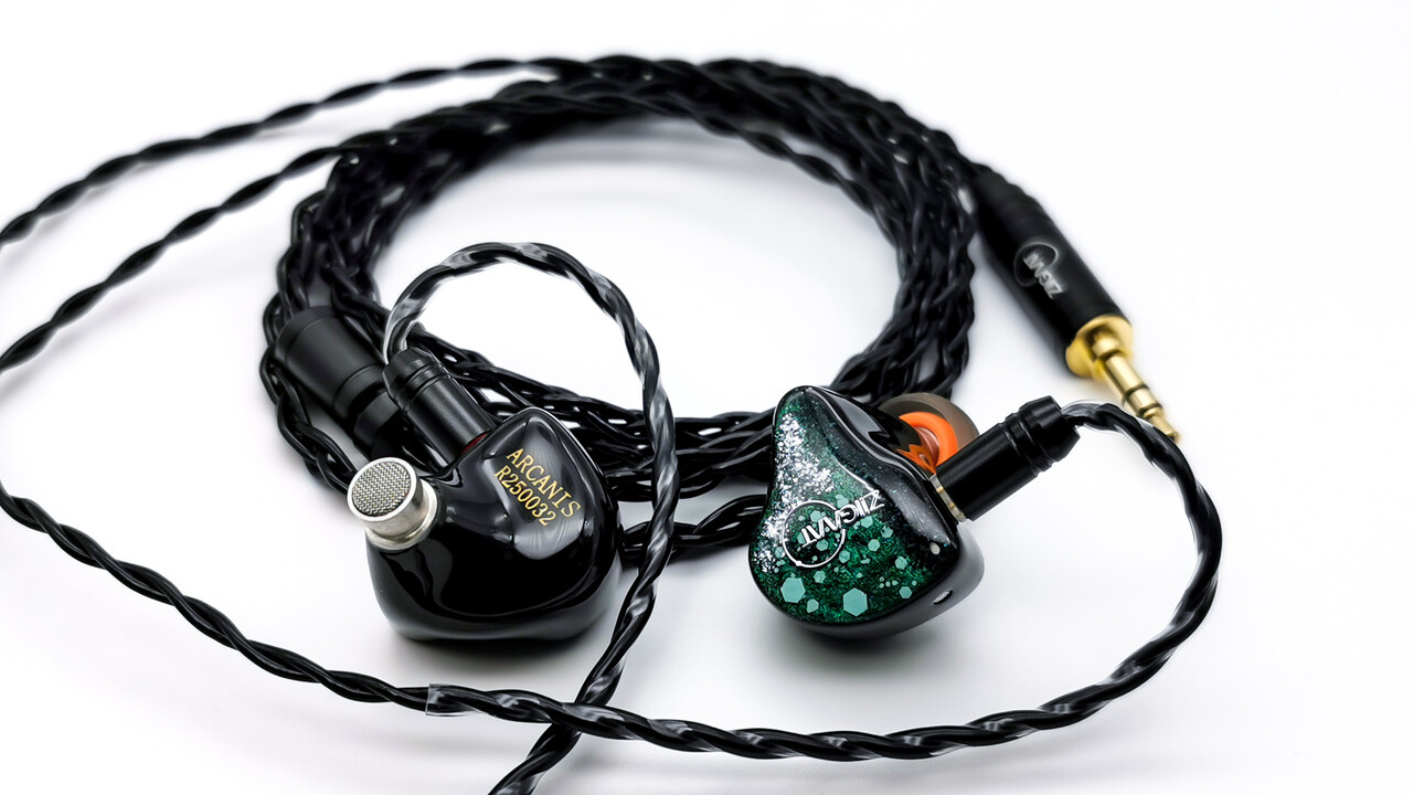 ZiiGaat Arcanis」 Knowles製BAをふんだんに使用し、低域にアイソ