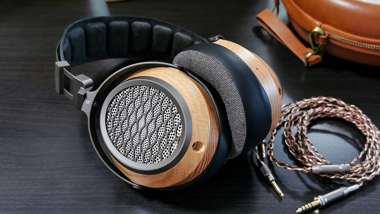 SIVGA P2 PRO」 大口径サファイア振動板・平面駆動ドライバー搭載