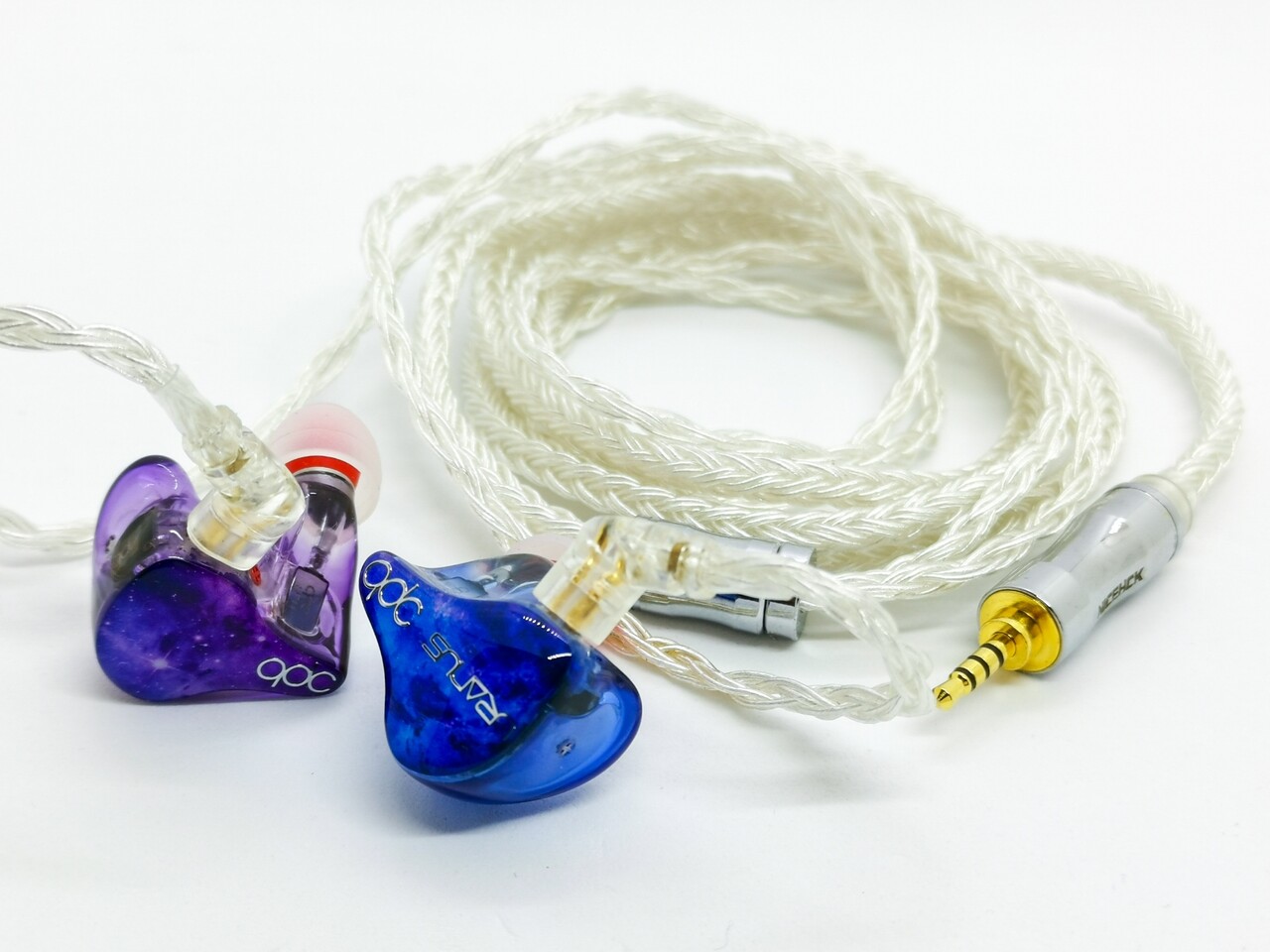 qdc Uranus」 圧倒的な美しさとバランスが良く心地良いサウンド。3万円