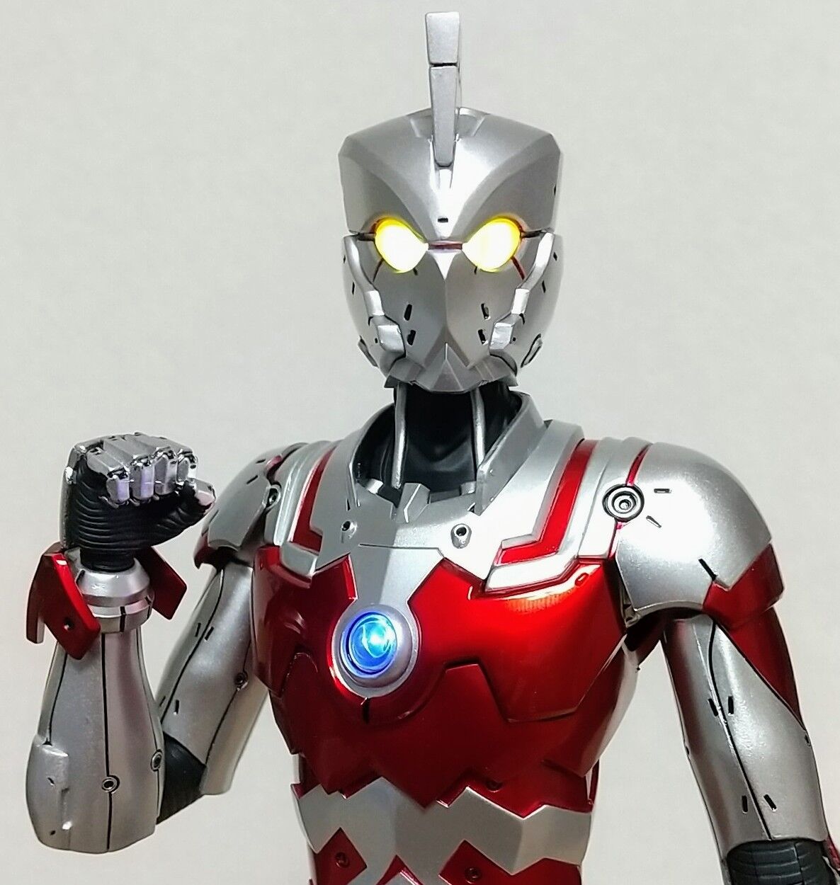 バーチカルギロチン！1/6スケール可動フィギュア】threezero ULTRAMAN