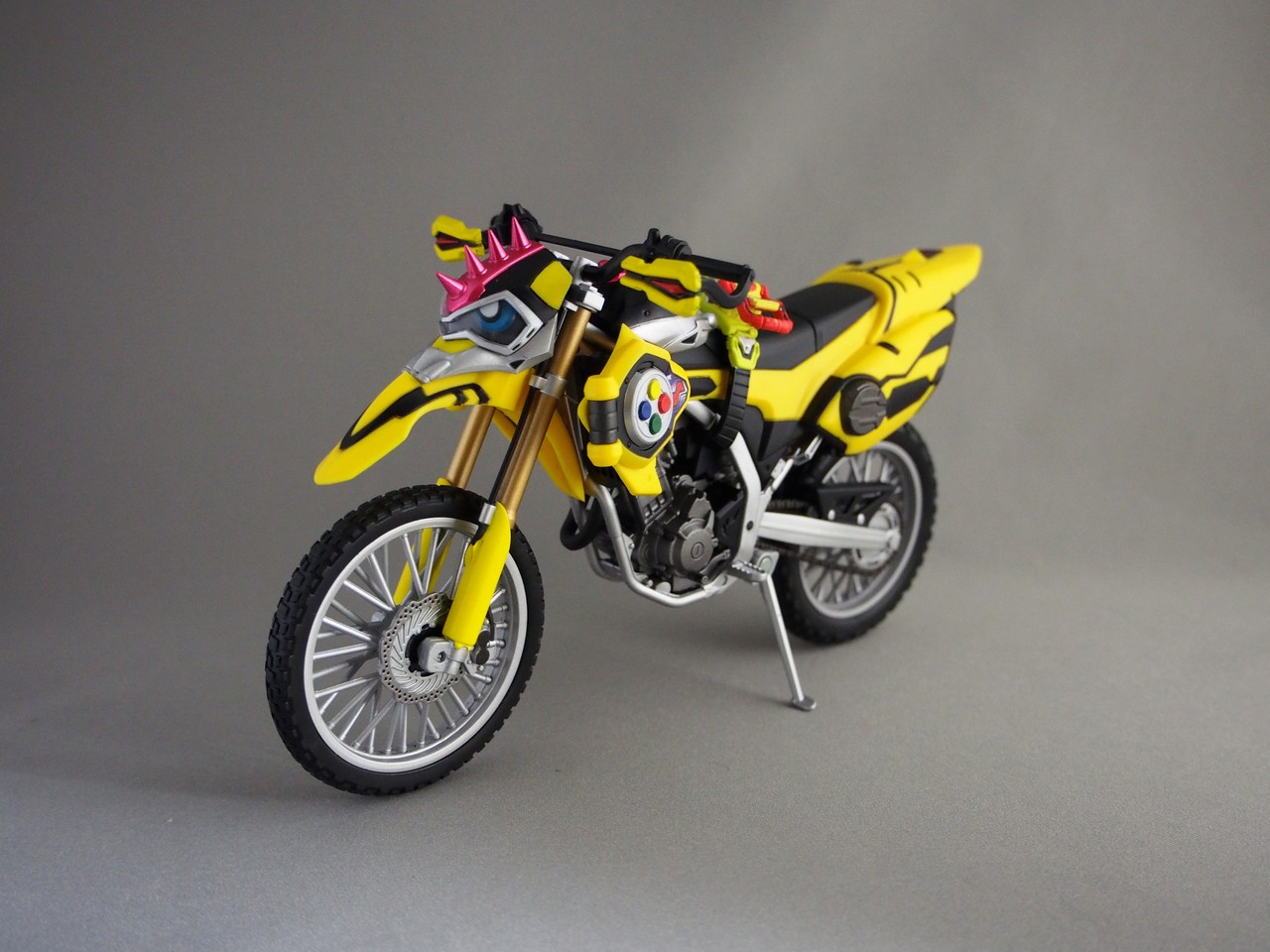 S.H.Figuarts 仮面ライダーレーザー バイクゲーマー レベル2 : 不玩全