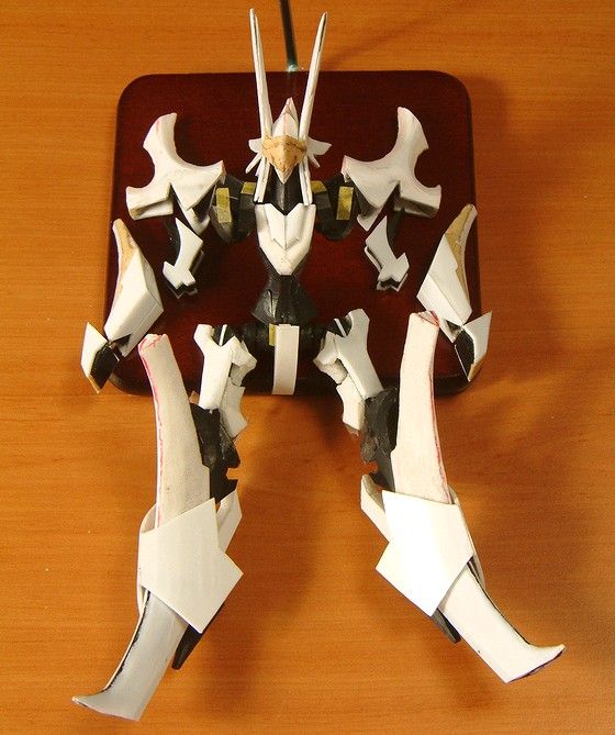 ゴティックメードGTMカイゼリン(初期デザイン版)_フルスクラッチ_02