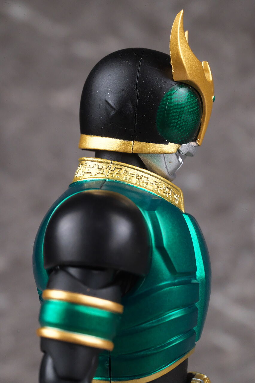 S.H.フィギュアーツ（真骨彫製法） 仮面ライダークウガ ライジング