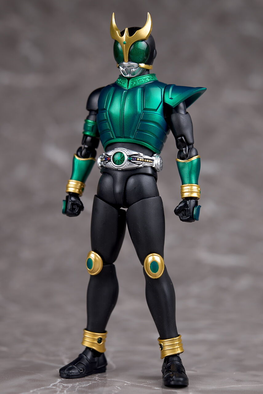 S.H.フィギュアーツ （真骨彫製法） 仮面ライダークウガ ペガサス