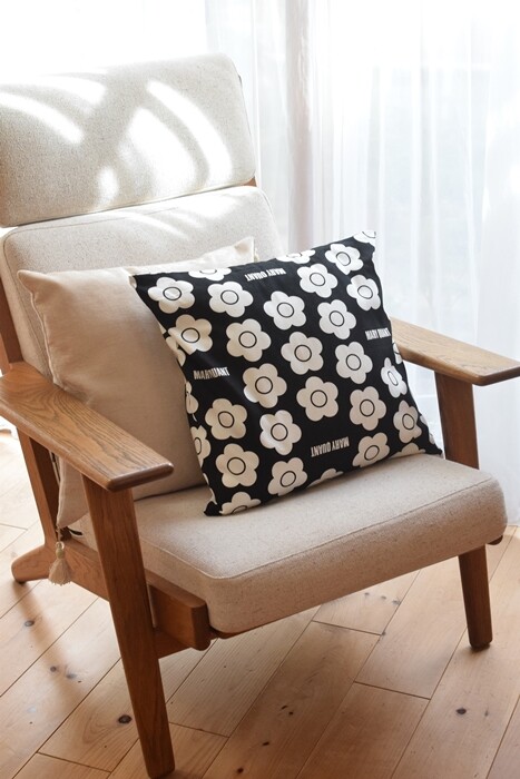 MARY QUANT 】 50㎝のマリークワント 生地で簡単クッションカバーを