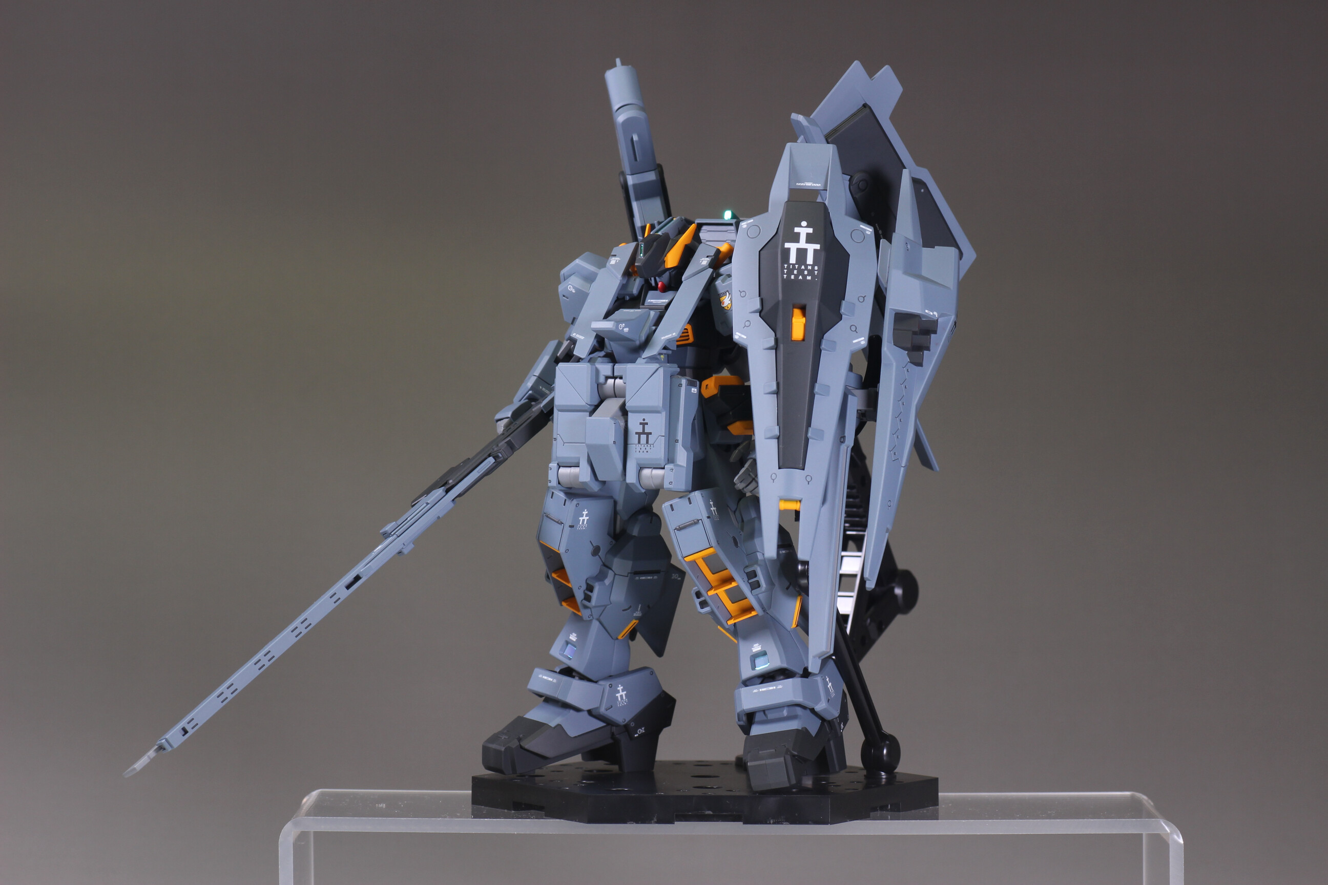 HGUC 1/144 ガンダムTR-1［ヘイズル・ラー フルアーマー形態］ 全塗装