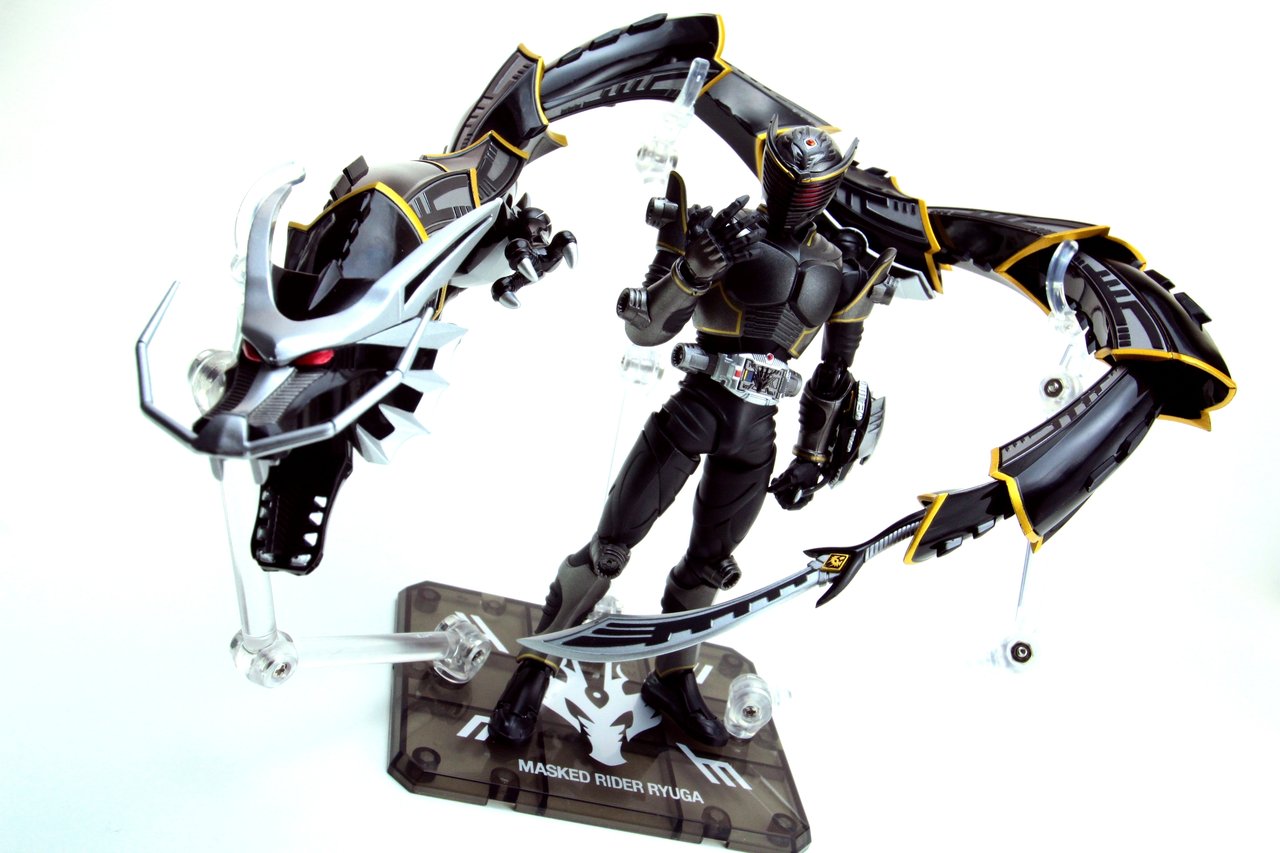 S.H.フィギュアーツ 仮面ライダーリュウガ＆ドラグブラッカー レビュー
