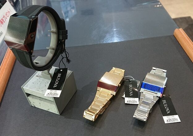 どこか懐かしいデザインのブローバ・コンピュートロン : QUELLE HEURE