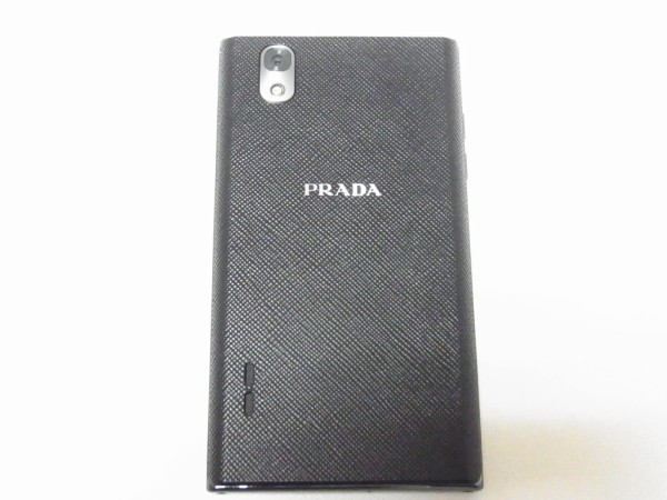 NTTドコモのプラダとのコラボスマートフォン「docomo with series