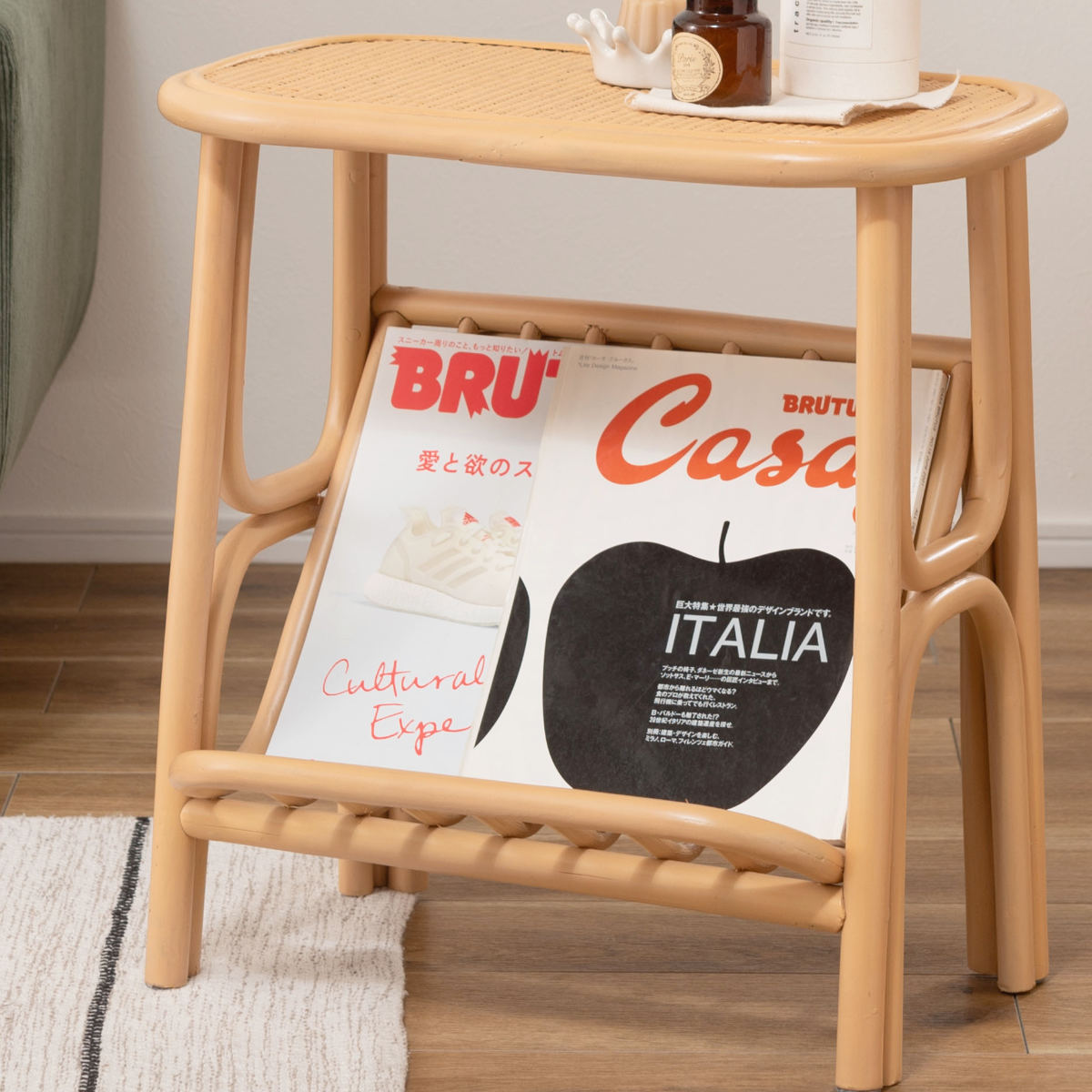 籐 サイドテーブル 幅50cm マガジンラック付 天然木 （ ナイトテーブル