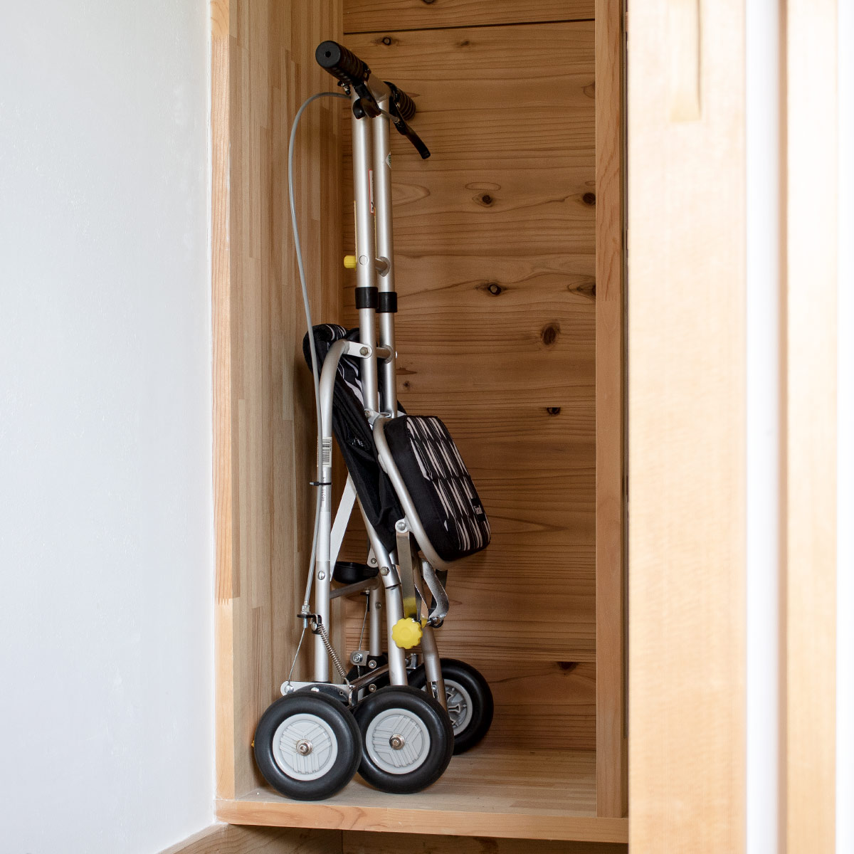 dショッピング |シルバーカー コンパクトタイプ プチカ2 座れる 幸和