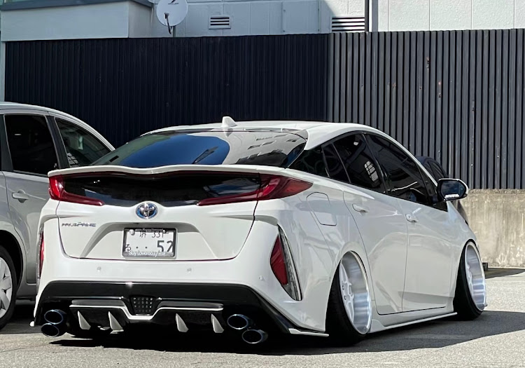 プリウスPHVのPHV・ワンオフエアロ・zvw52・プリウス・#生足に関する