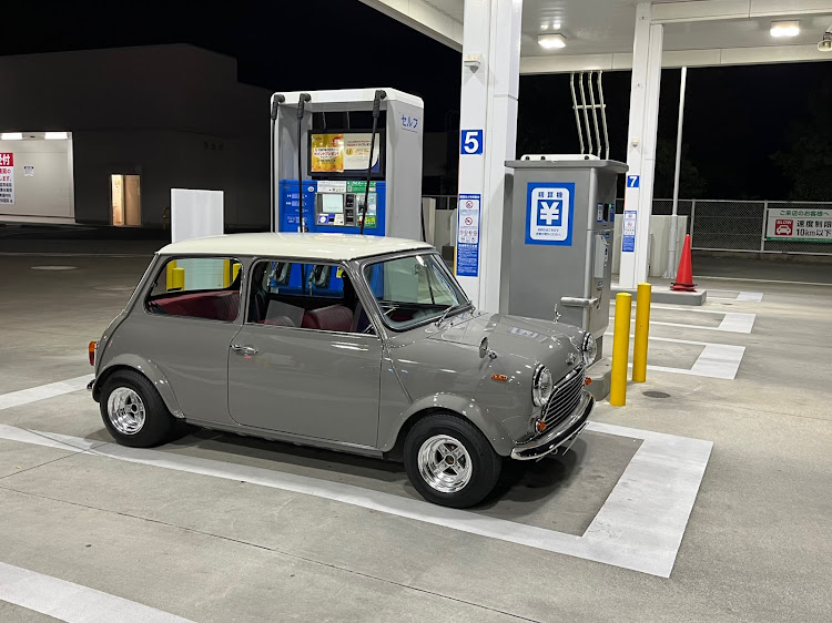 ミニクーパー1.3iのガソリンスタンド・トップガン マーヴェリック