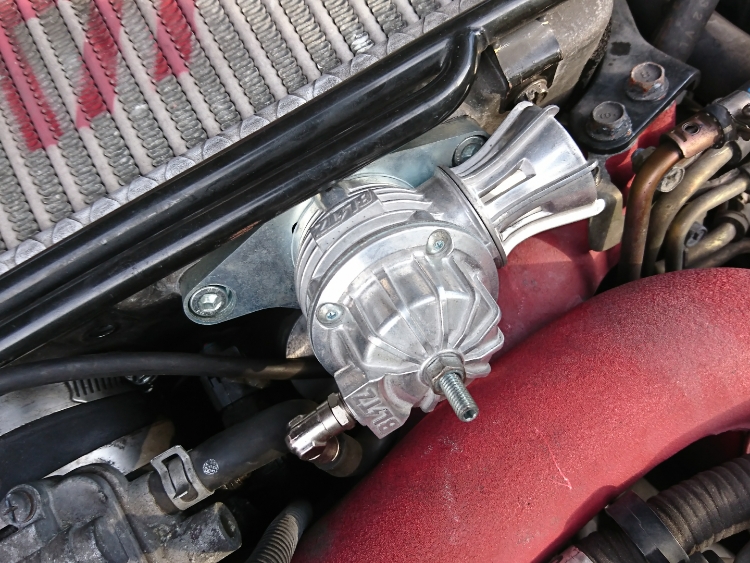 インプレッサ WRX STIのDIY・BLITZ・ブローオフバルブ交換・大気解放