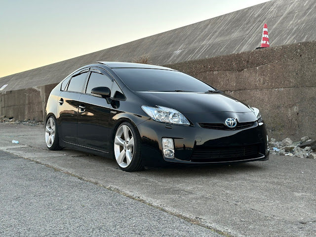 プリウス 30系のキャンバープレート3度に関するカスタム・ドレスアップ