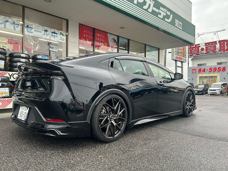 プリウスのプリウス60・エスペリアスーパーダウンサス・ローダウン車