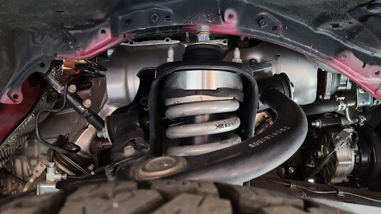 ハイラックスの1インチボディリフト・ARC LIGHT・ハイラックスGUN125