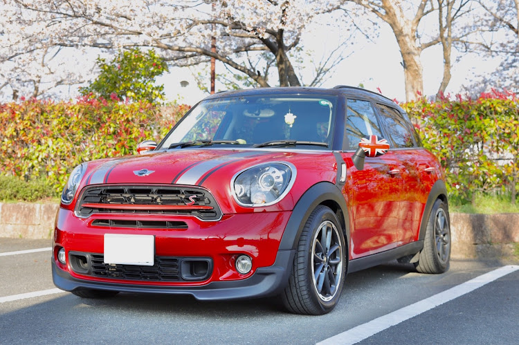 ミニ クロスオーバーの車高比較・ダウンサス・車高調に関するカスタム