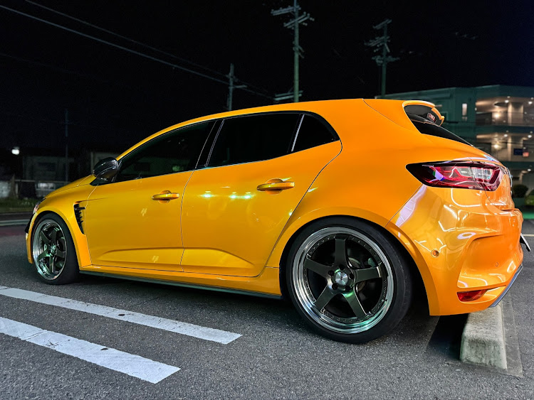 メガーヌ ハッチバックのメガーヌRS・車高調・BCRACINGに関する