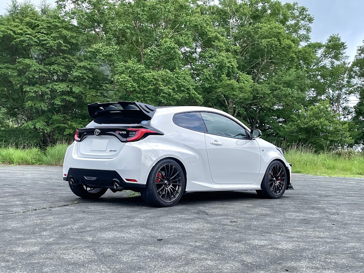 GRヤリスの赤城山・ガレージGフォース・チューニングショップ禁断の