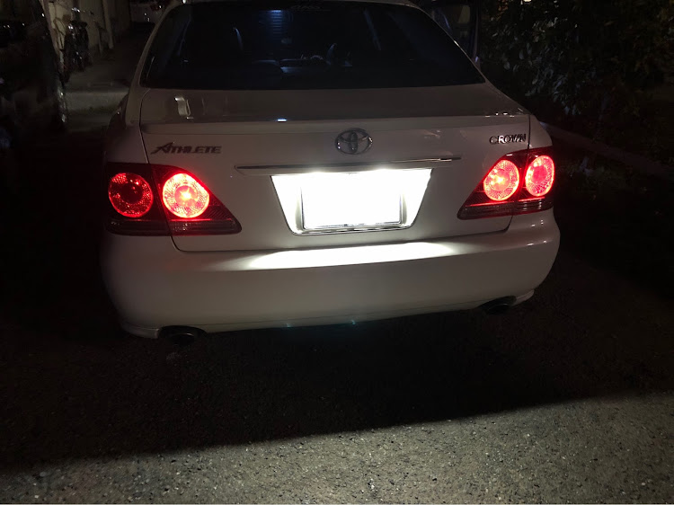 クラウンアスリートのゼロクラウン・テールランプ交換・ロイヤルテール