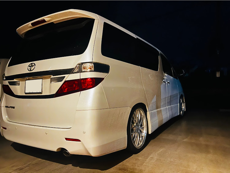 ヴェルファイアの20ヴェルファイア・20アルファード・車高調・TEIN