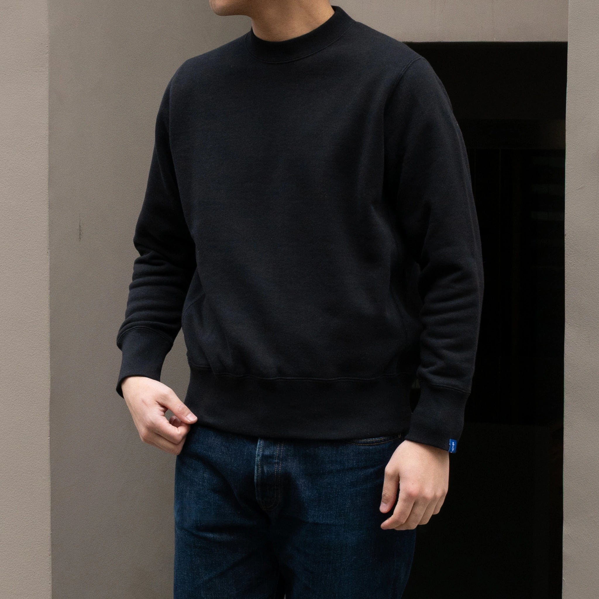 LW360 吊り編みサイドガゼットクルースウェット ブラック – LOOPWHEELER